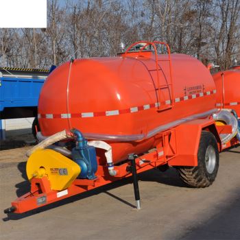 维护和保养水罐拖车时应注意哪些方面？